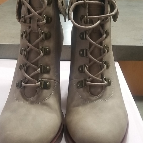 Booties - Picture 4 of 6